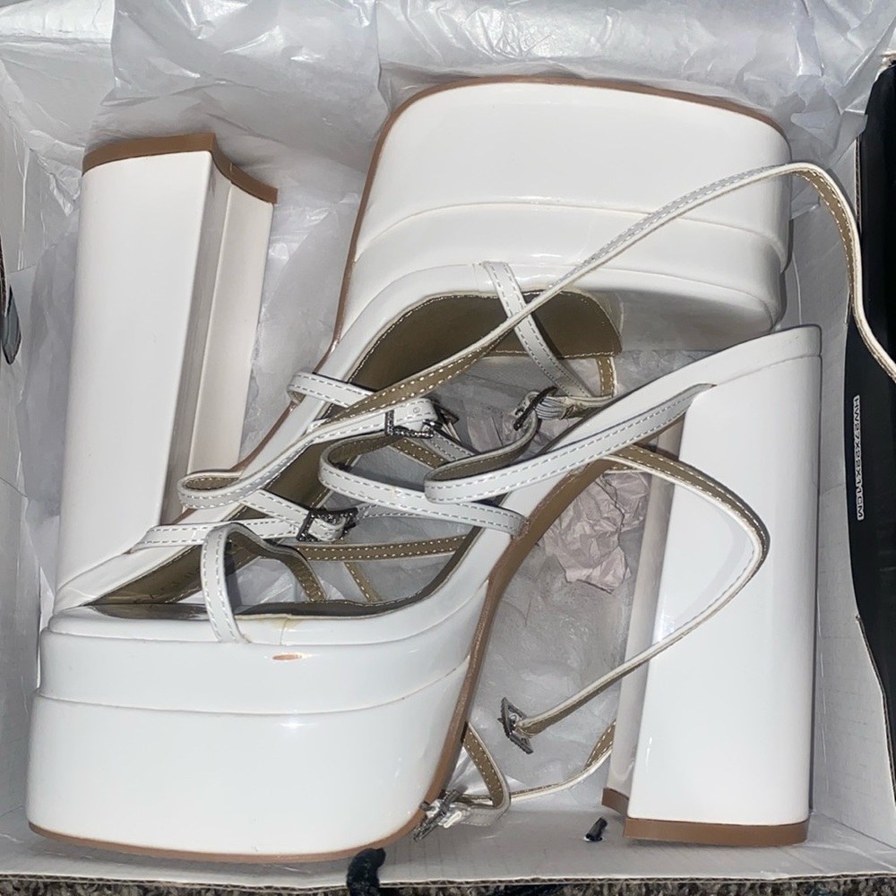 Fashion nova platform heels